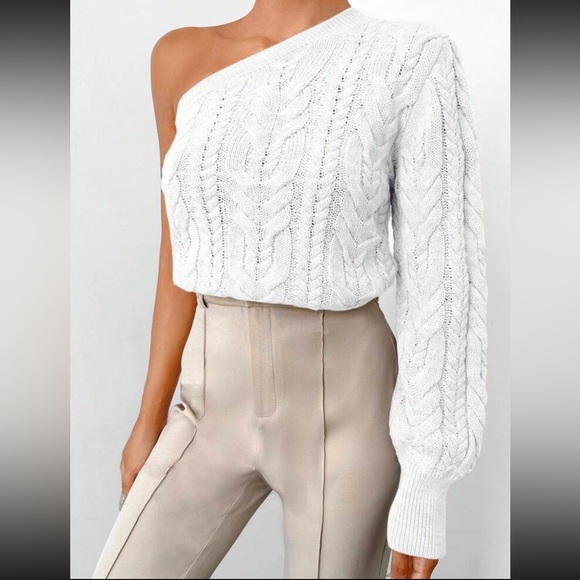 Luxe black one shoulder cable knit sweater top - Picture 7 of 13